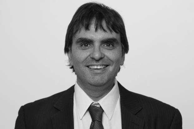 Lic. Fernando Campos